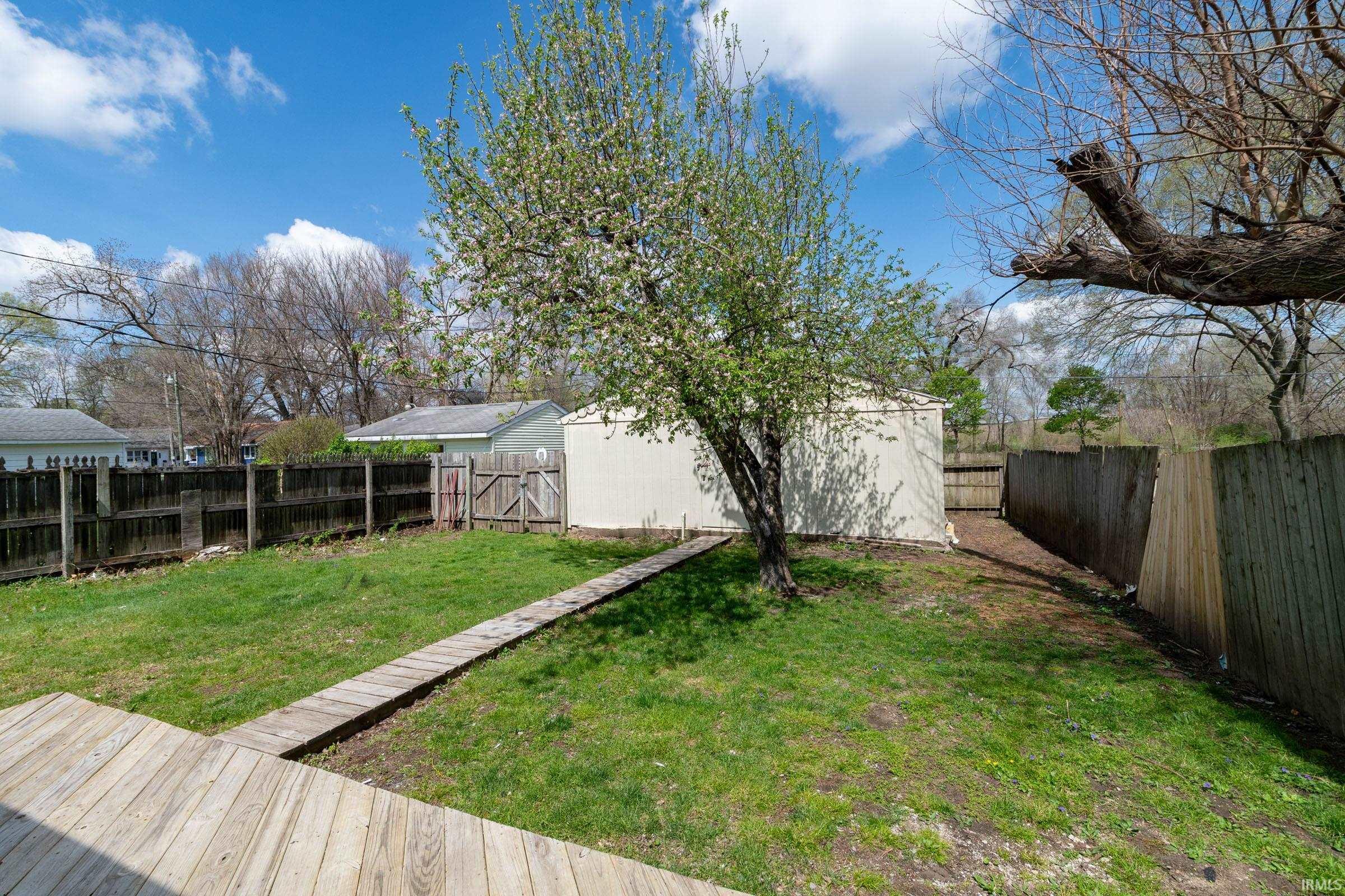 1723 E Calvert Street South Bend IN 46613