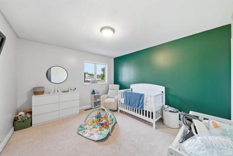 4 Lakeview Court Hartford City IN 47348