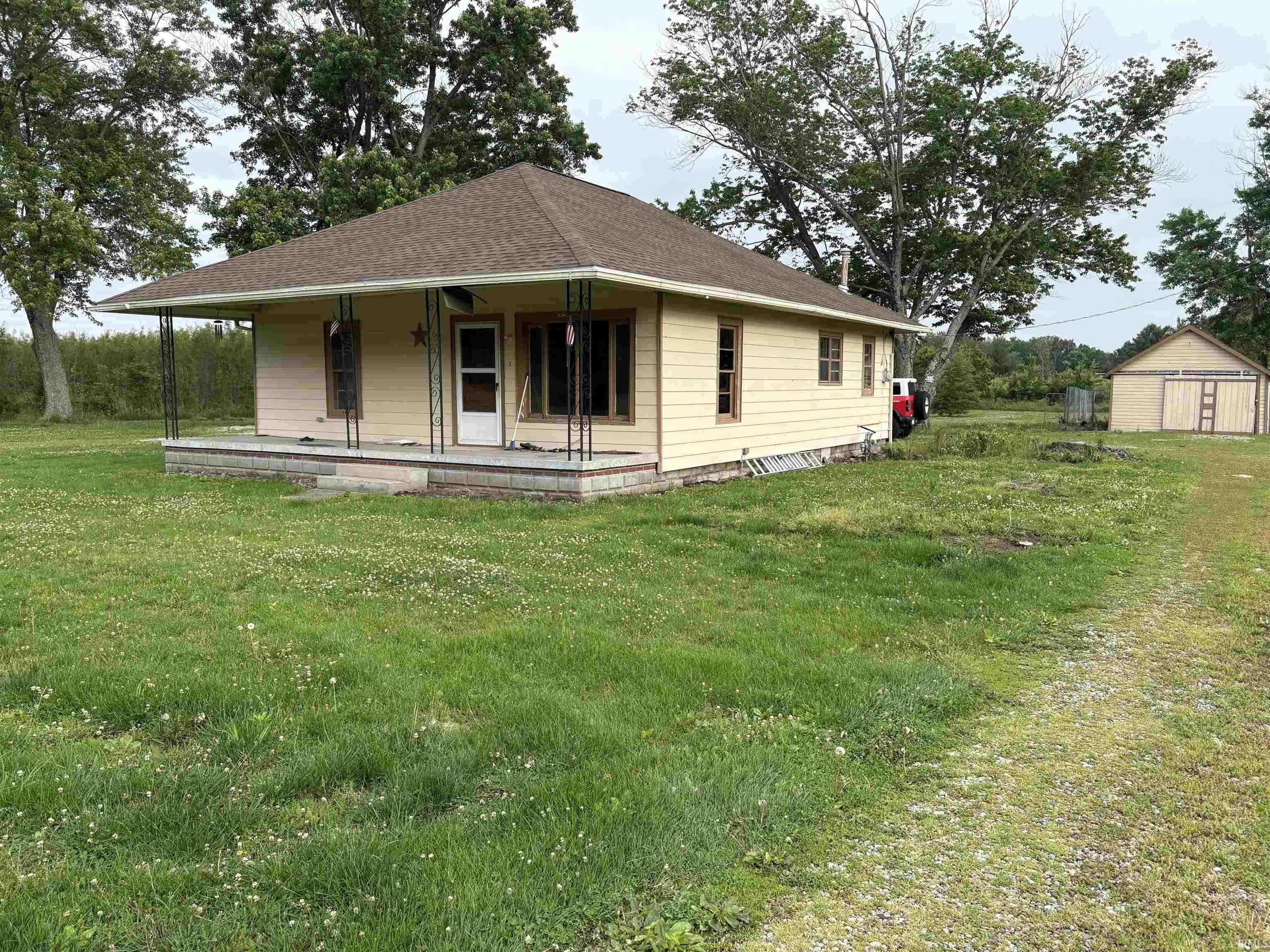 3784 E State Road 54 Sullivan IN 47882