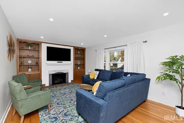 1933 Inglewood Place South Bend IN 46616