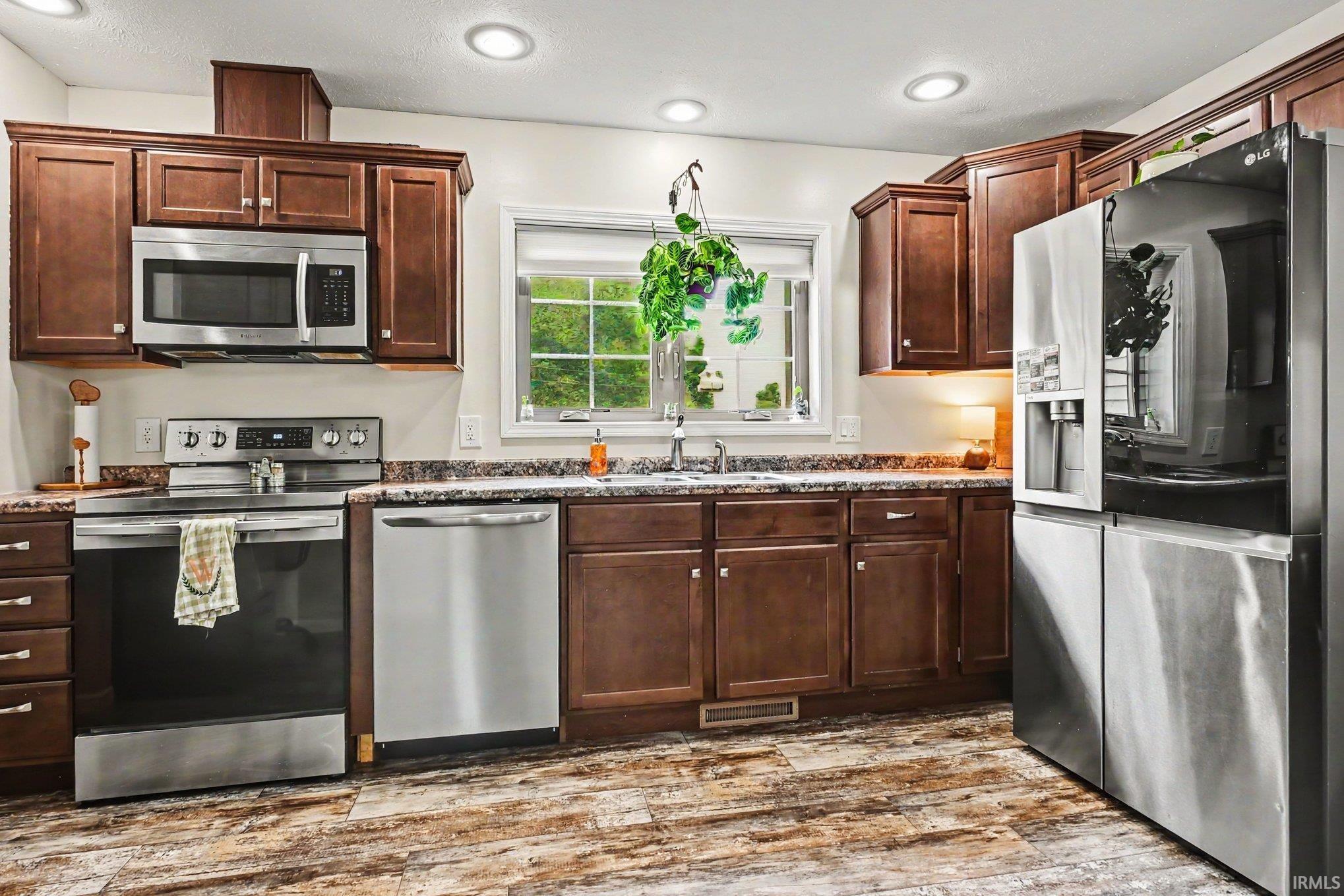595 S Paradise Drive Rochester IN 46975
