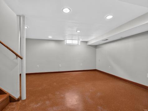 4421 Smith Street Fort Wayne IN 46806