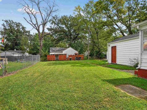 4421 Smith Street Fort Wayne IN 46806