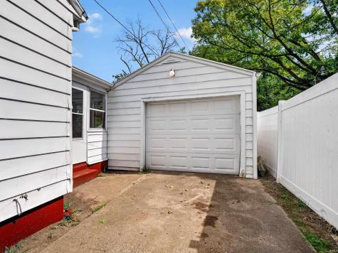 4421 Smith Street Fort Wayne IN 46806