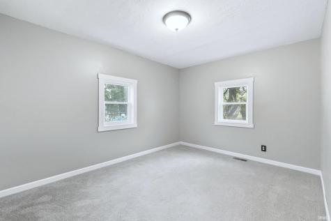 1125 E Washington Street Muncie IN 47305