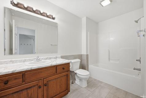 8928 Strathmore Lane Fort Wayne IN 46818
