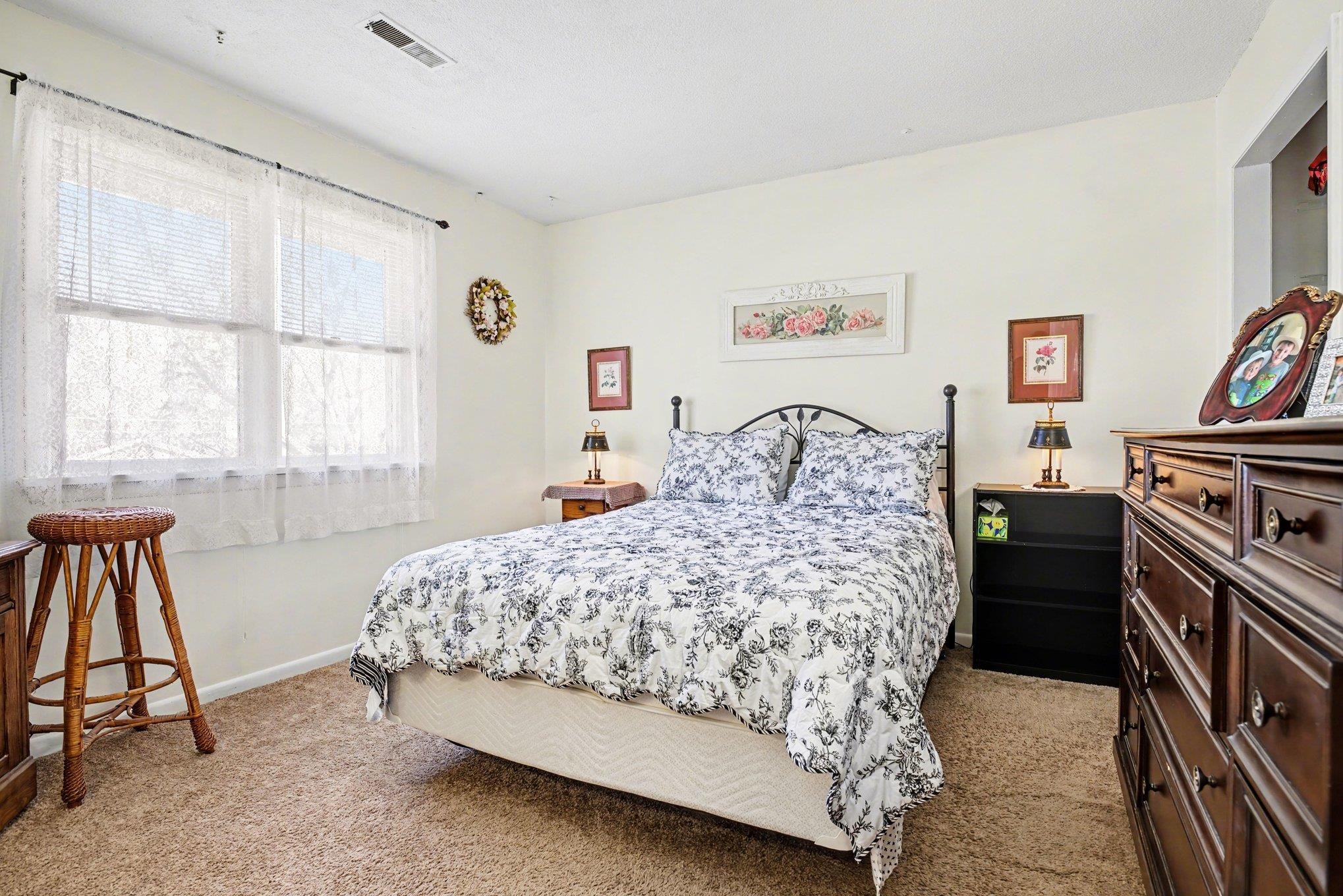 1056 Parkwood Drive Nappanee IN 46550