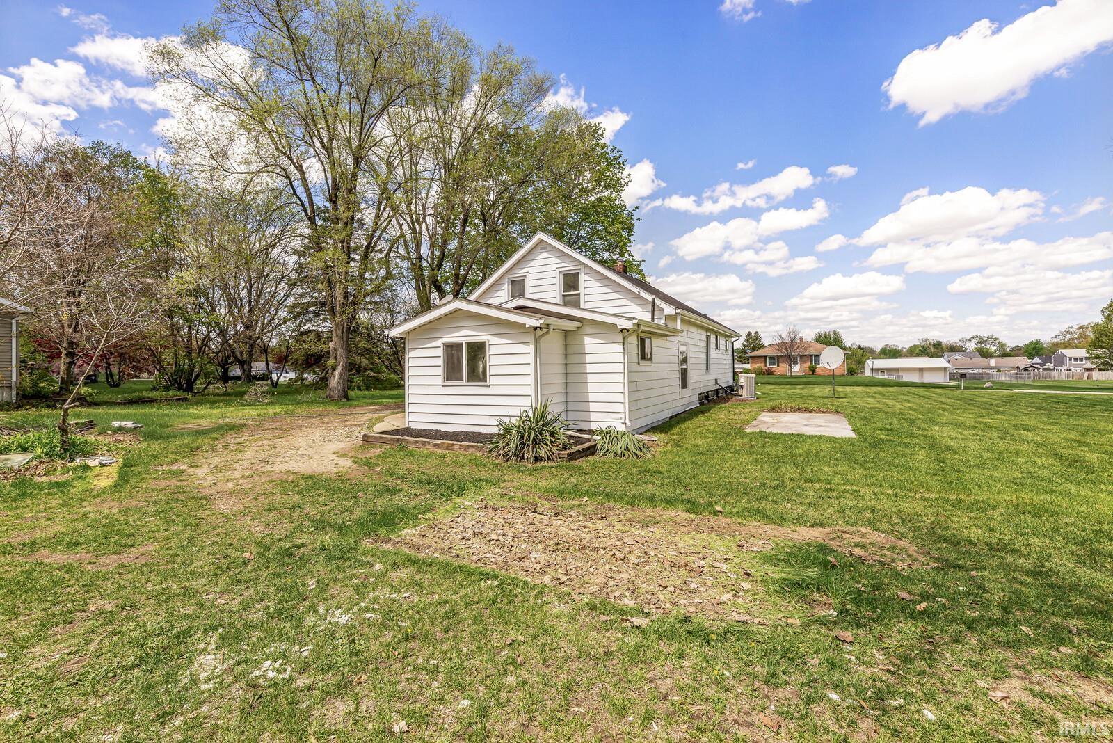 745 E 18th Street Mishawaka IN 46544