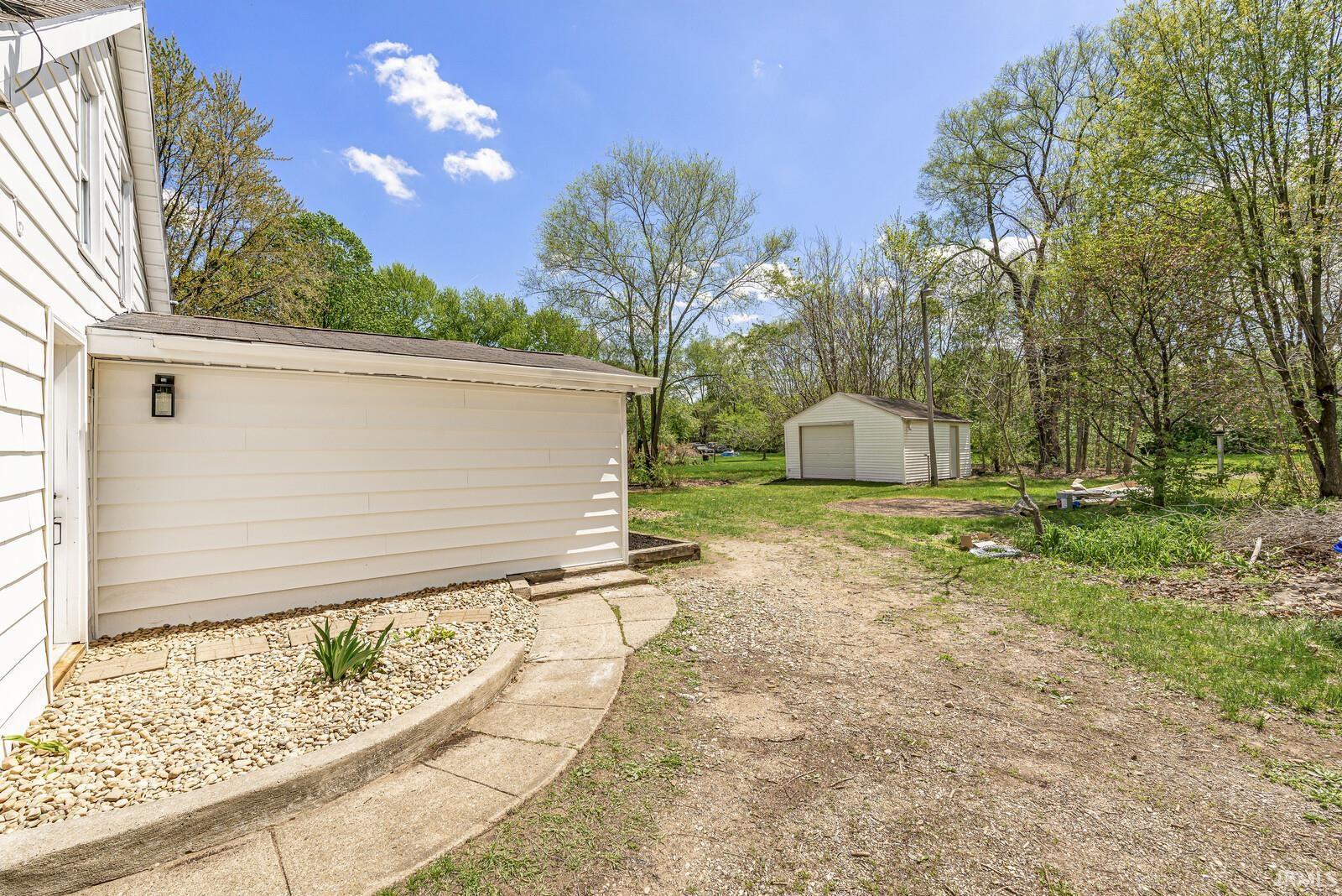 745 E 18th Street Mishawaka IN 46544
