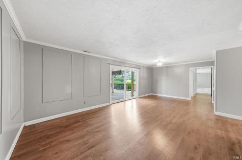 2215 W Woodmont Drive Muncie IN 47304