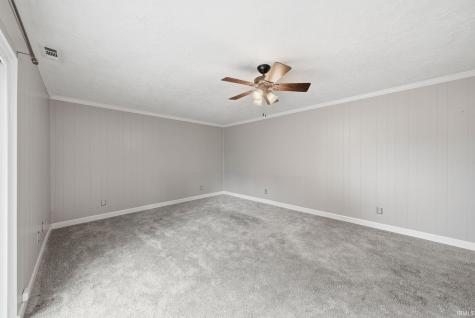 2215 W Woodmont Drive Muncie IN 47304