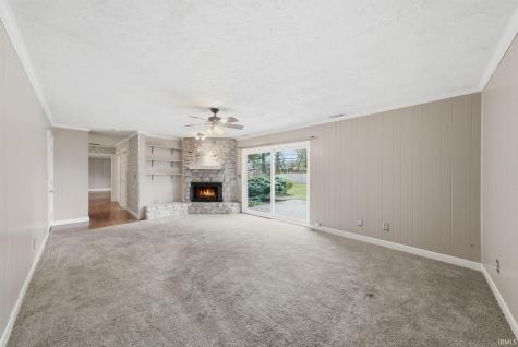 2215 W Woodmont Drive Muncie IN 47304