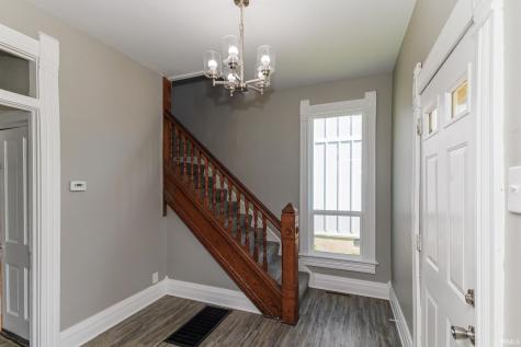 2203 S Elm Street Muncie IN 47302