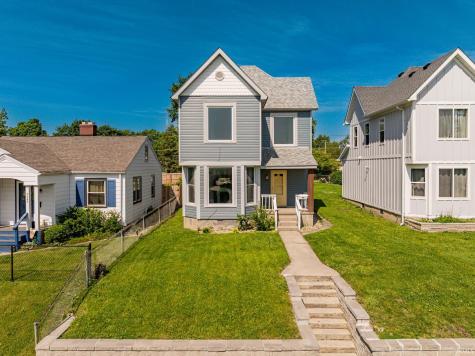 2203 S Elm Street Muncie IN 47302