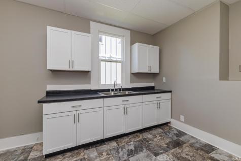 2203 S Elm Street Muncie IN 47302