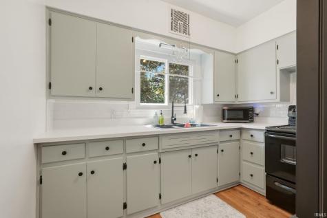 814 Forest Avenue Fort Wayne IN 46805