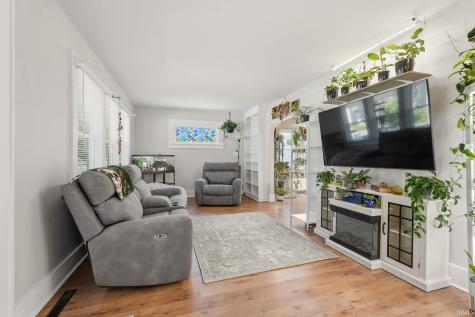 814 Forest Avenue Fort Wayne IN 46805