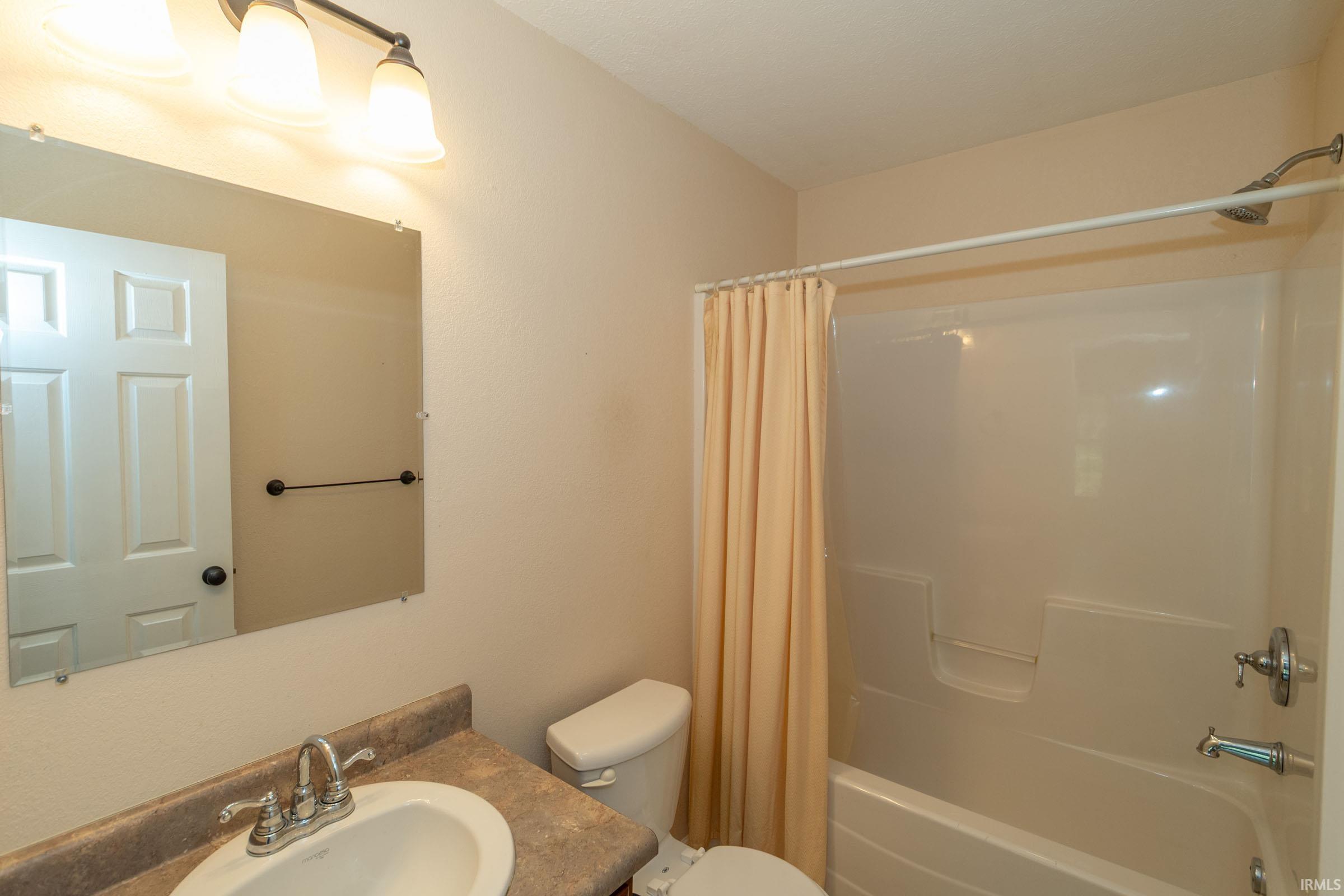 56862 Moyer Lane Elkhart IN 46516