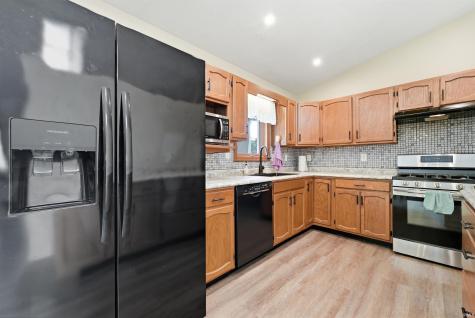 2122 Sally Street Warsaw IN 46580