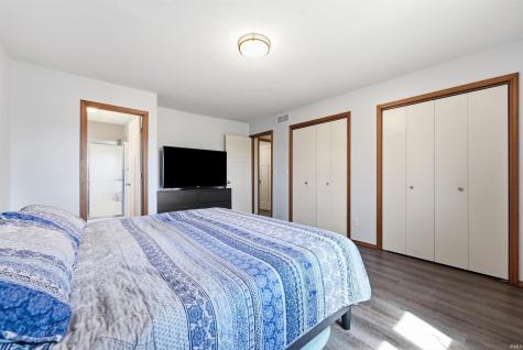 2122 Sally Street Warsaw IN 46580