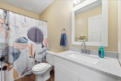 2122 Sally Street Warsaw IN 46580