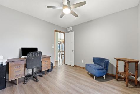 2122 Sally Street Warsaw IN 46580