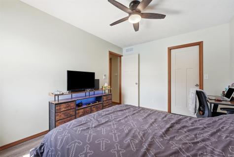 2122 Sally Street Warsaw IN 46580