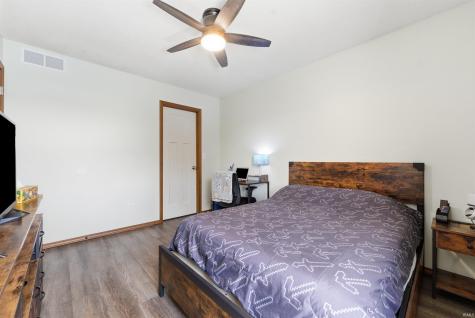2122 Sally Street Warsaw IN 46580