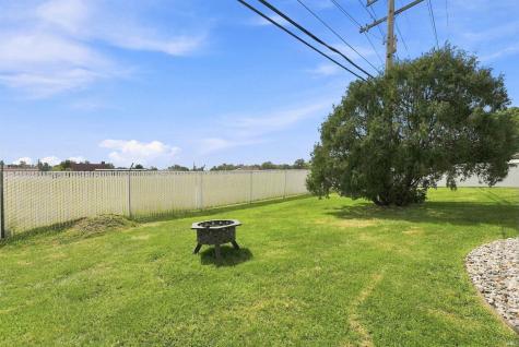 2122 Sally Street Warsaw IN 46580
