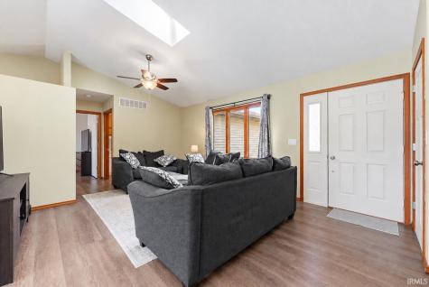 2122 Sally Street Warsaw IN 46580