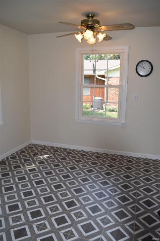 5718 Plainview Drive Evansville IN 47720