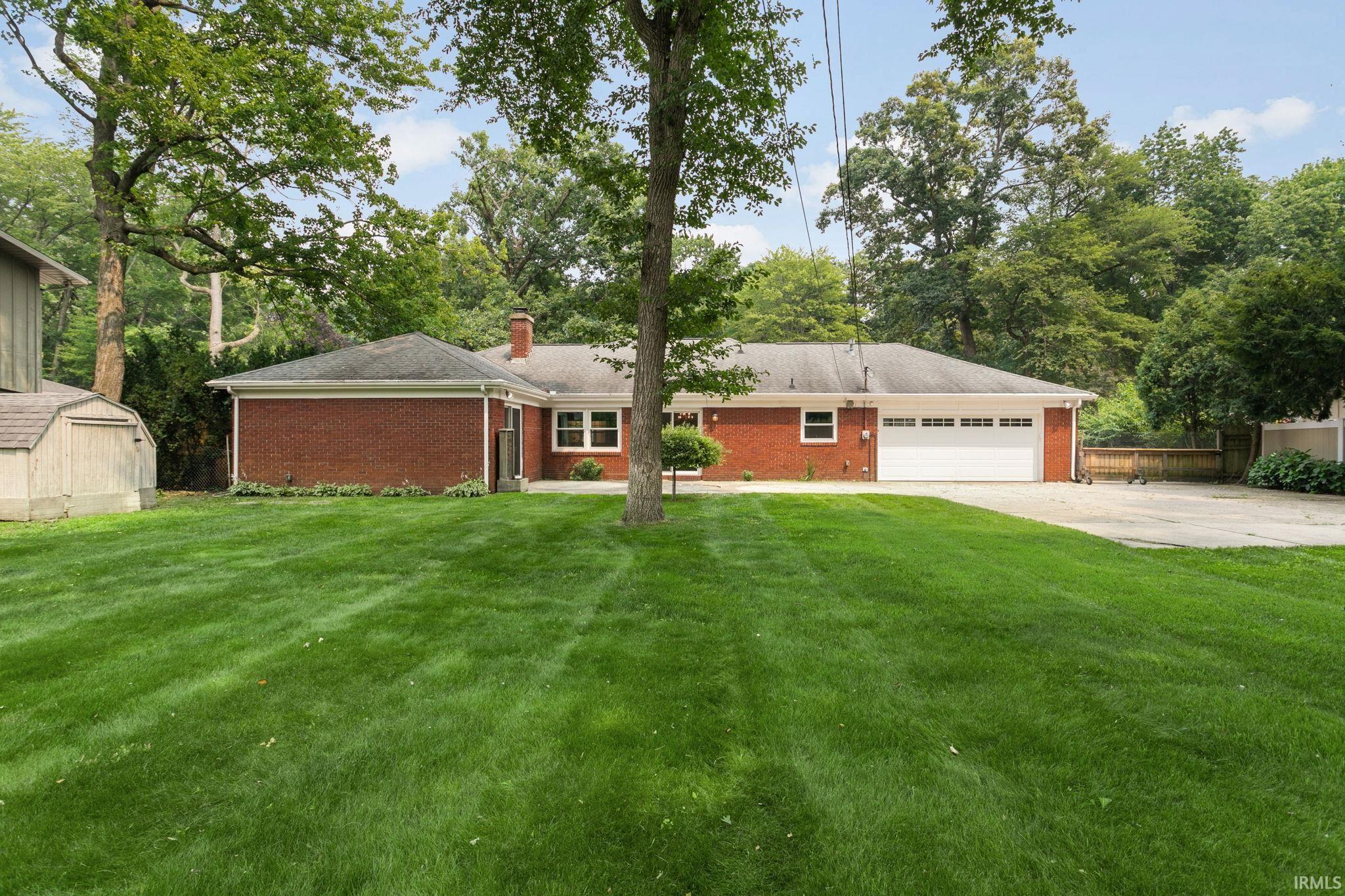54579 Whispering Oak Drive Mishawaka IN 46545