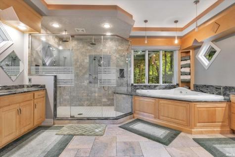 21533 Golden Maple Court South Bend IN 46628