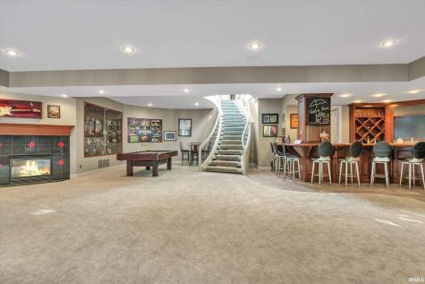 21533 Golden Maple Court South Bend IN 46628