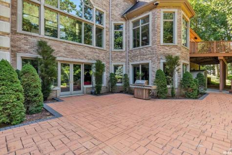 21533 Golden Maple Court South Bend IN 46628