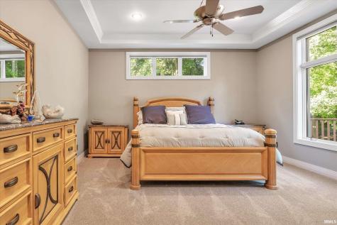 21533 Golden Maple Court South Bend IN 46628