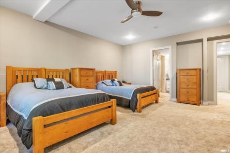 21533 Golden Maple Court South Bend IN 46628