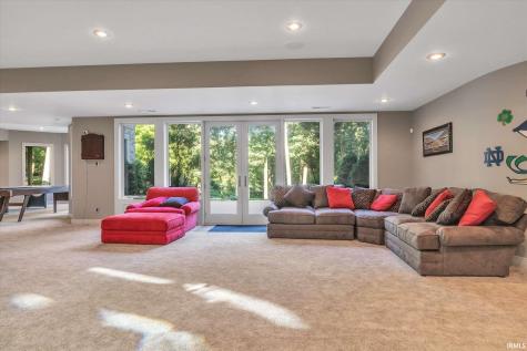 21533 Golden Maple Court South Bend IN 46628