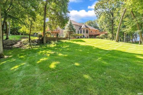 21533 Golden Maple Court South Bend IN 46628