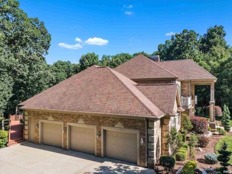 21533 Golden Maple Court South Bend IN 46628