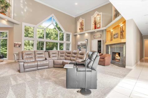 21533 Golden Maple Court South Bend IN 46628