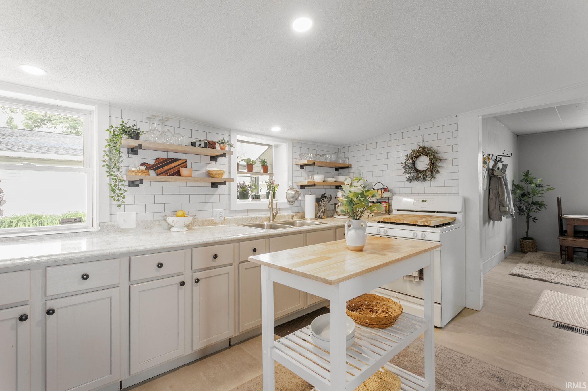940 S 34th Street South Bend IN 46615