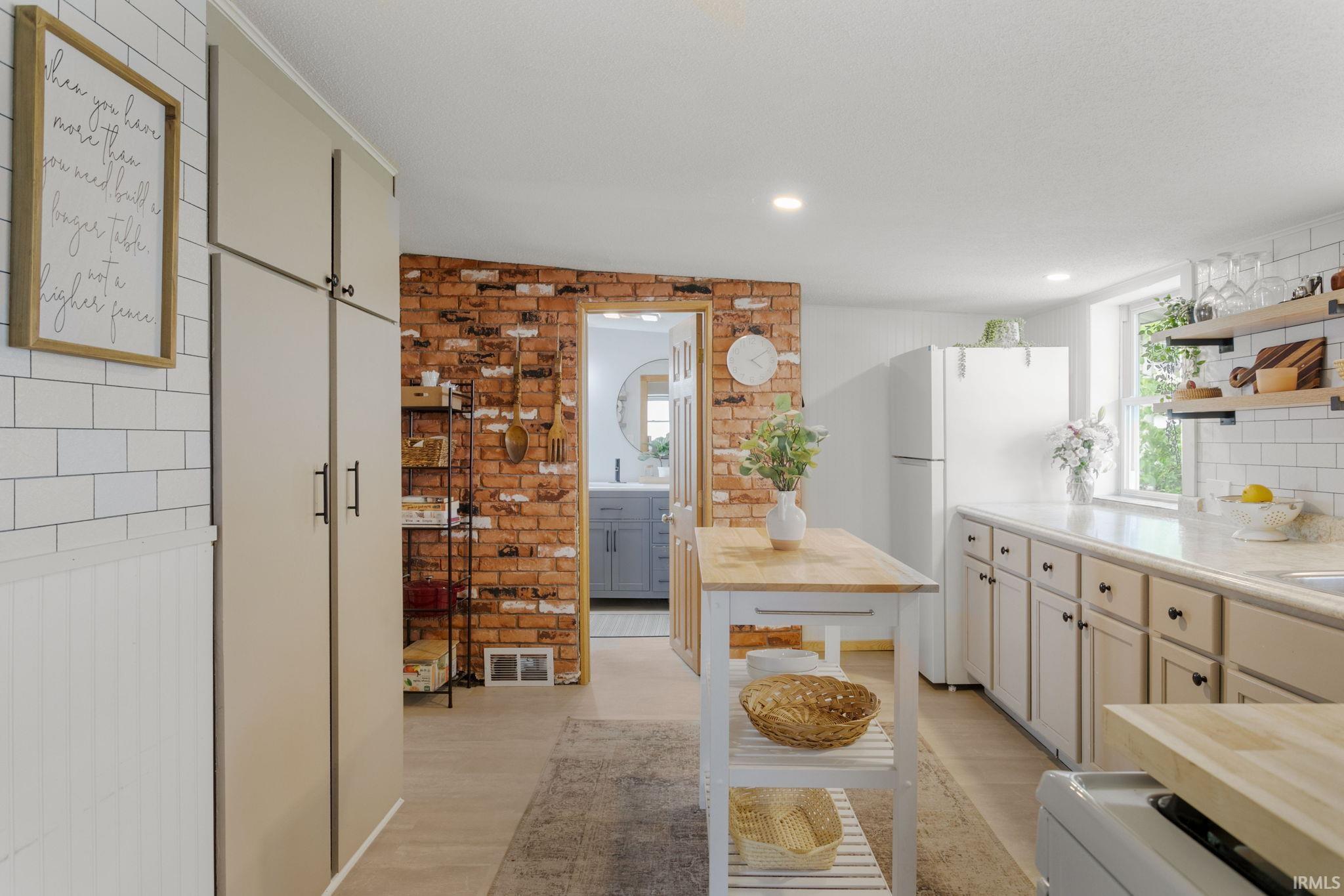 940 S 34th Street South Bend IN 46615