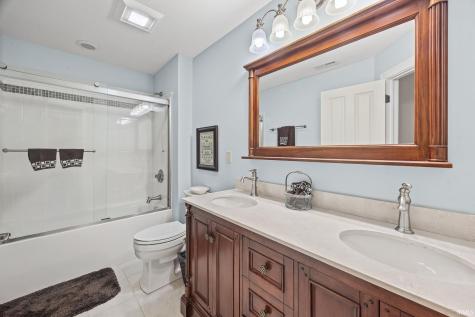 864 Commodores Circle Lafayette IN 47909