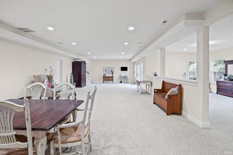 864 Commodores Circle Lafayette IN 47909