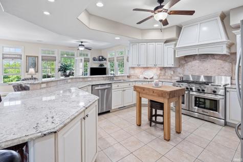 864 Commodores Circle Lafayette IN 47909