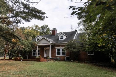 945 Pine Gate Road Evansville IN 47725