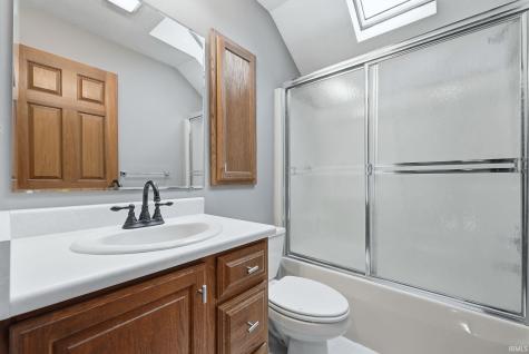 1686 E Brookside Trail Columbia City IN 46725