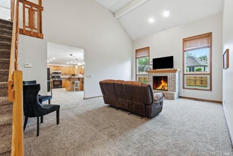 1686 E Brookside Trail Columbia City IN 46725