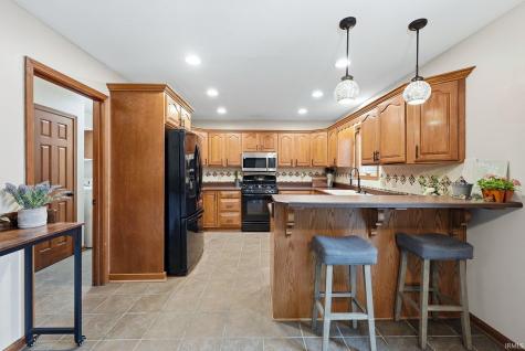 1686 E Brookside Trail Columbia City IN 46725